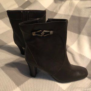 Greenwich Village Women's  Dark Brown Leather Boots - Size 8 1/2